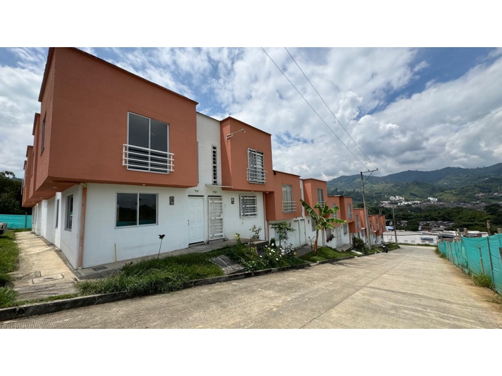 CASAS ESQUINERA EN VENTA VILLA YULIANA DOSQUEBRADAS
