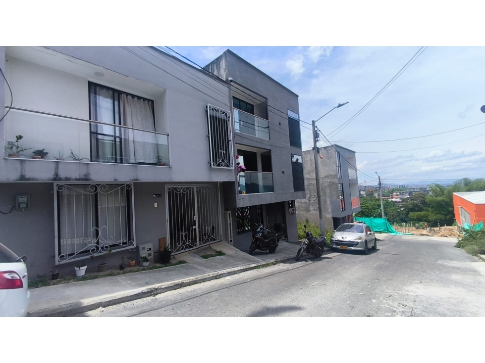 CASA EN VENTA RESERVA DE LOS MOLINOS DOSQUEBRADAS