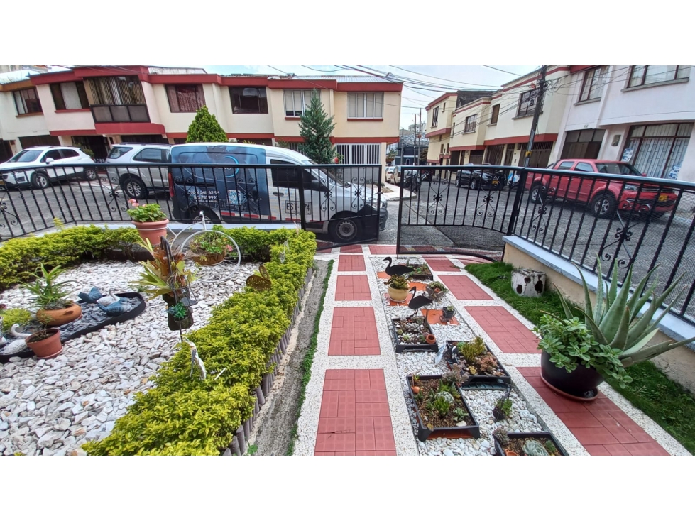 CASA ESQUINERA PARA LA VENTA SECTOR CENTENARIO PEREIRA