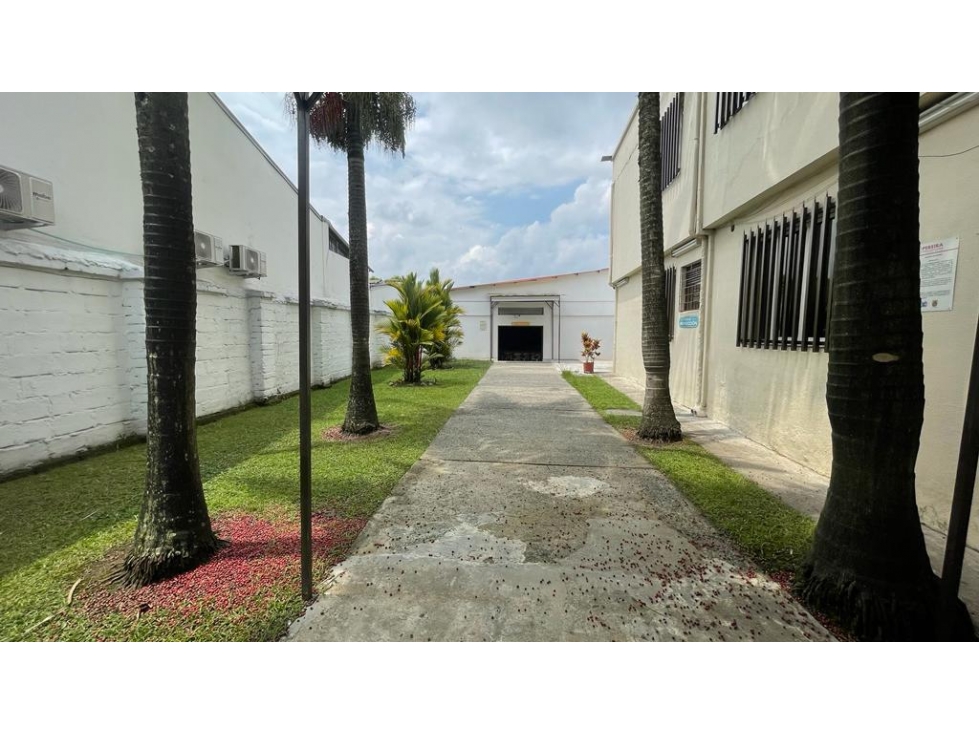 CASA LOTE PARA LA VENTA AVENIDA 30 DE AGOSTO PEREIRA — foto 2