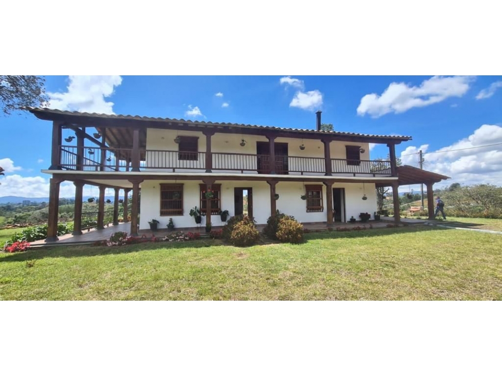 Casa Campestre estilo colonial en venta en Rionegro. Vereda Los Pinos — foto 2