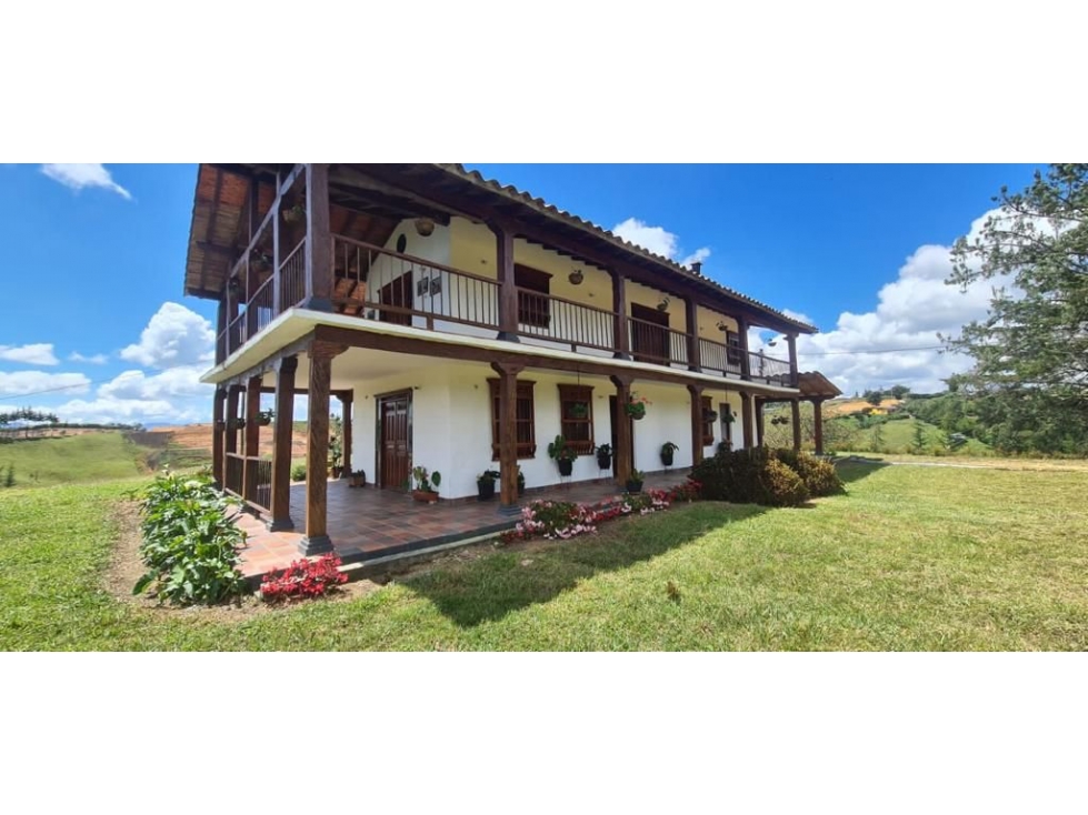 Casa Campestre estilo colonial en venta en Rionegro. Vereda Los Pinos — foto 4