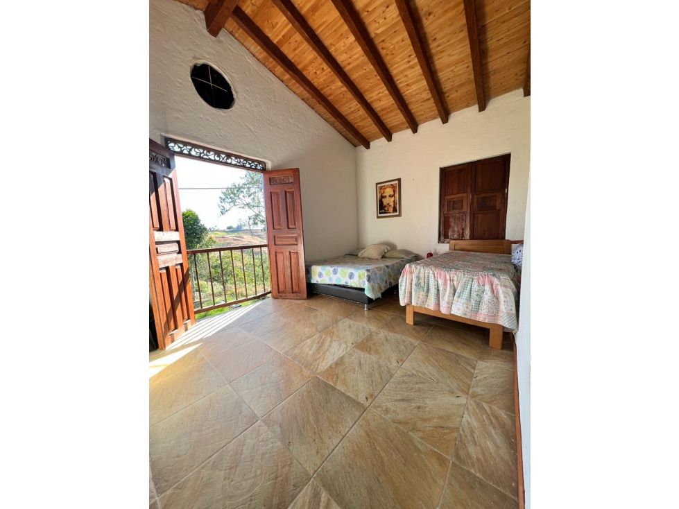 Casa Campestre estilo colonial en venta en Rionegro. Vereda Los Pinos — foto 6