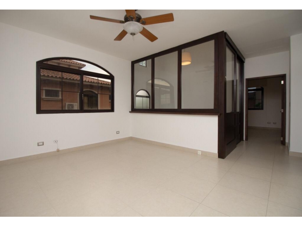 Venta | Alquiler - Casa en El Doral, Costa Sur — foto 4