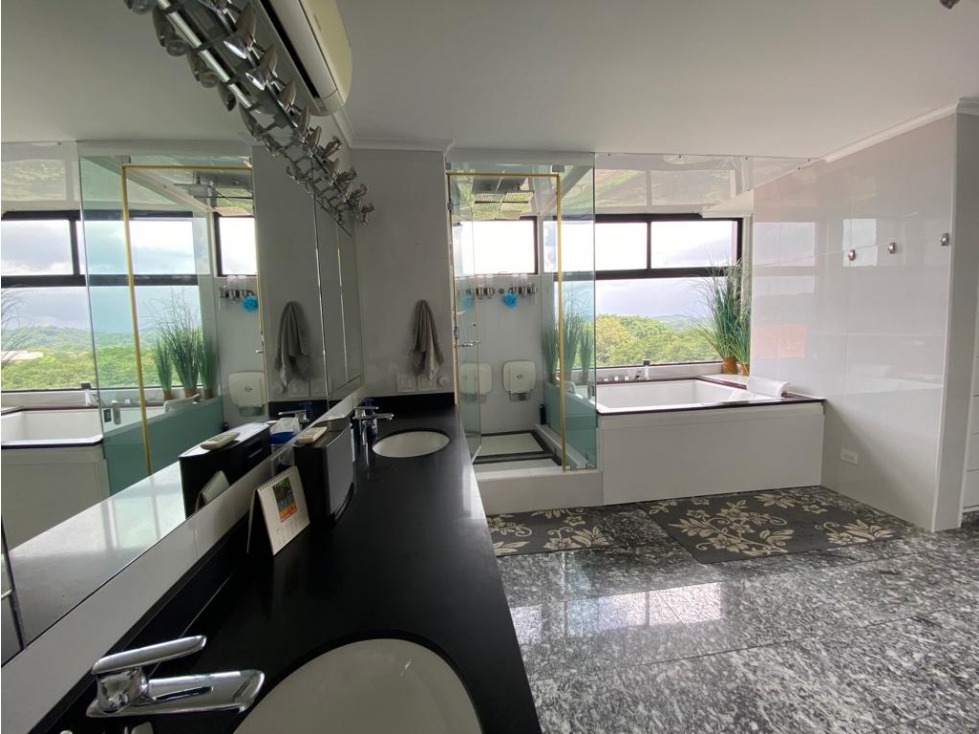 Venta - Apartamento en La Cresta — foto 5