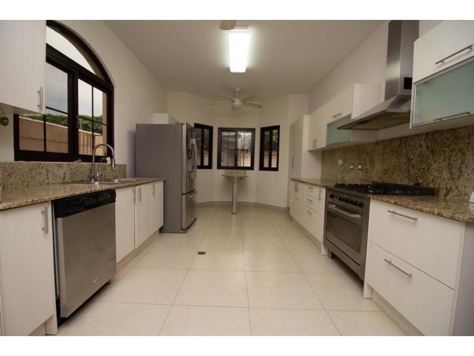 Venta | Alquiler - Casa en El Doral, Costa Sur — foto 3