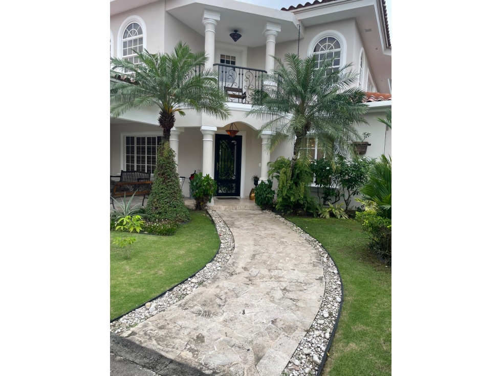Venta | Alquiler Casa en Costa Bay, Costa del Este - 1