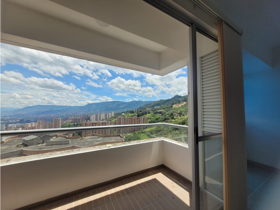 Apartamento en arriendo Sabaneta sector Las Lomitas — foto 2