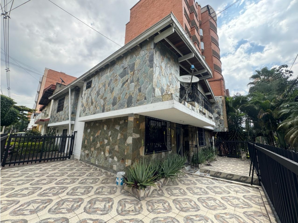 Venta Casa Lote Laureles Castellana baja mixtura residencial comercio