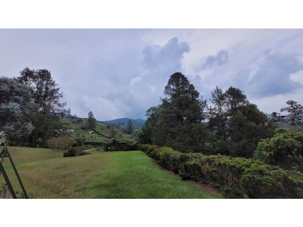 Casa en Venta Envigado Loma El Escobero vista a las montañas — foto 2