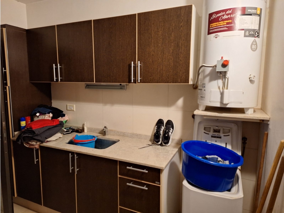 GEO VENDE casa alta categoría en Las Perdices, 3 dor calle Int. Torres — foto 5