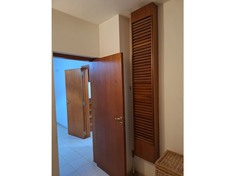 GEO VENDE casa alta categoría en Las Perdices, 3 dor calle Int. Torres — foto 6