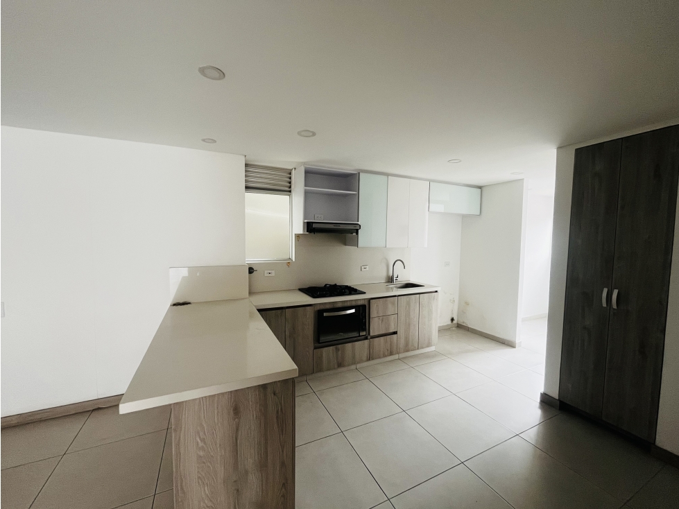 Apartamento en envigado sector plano