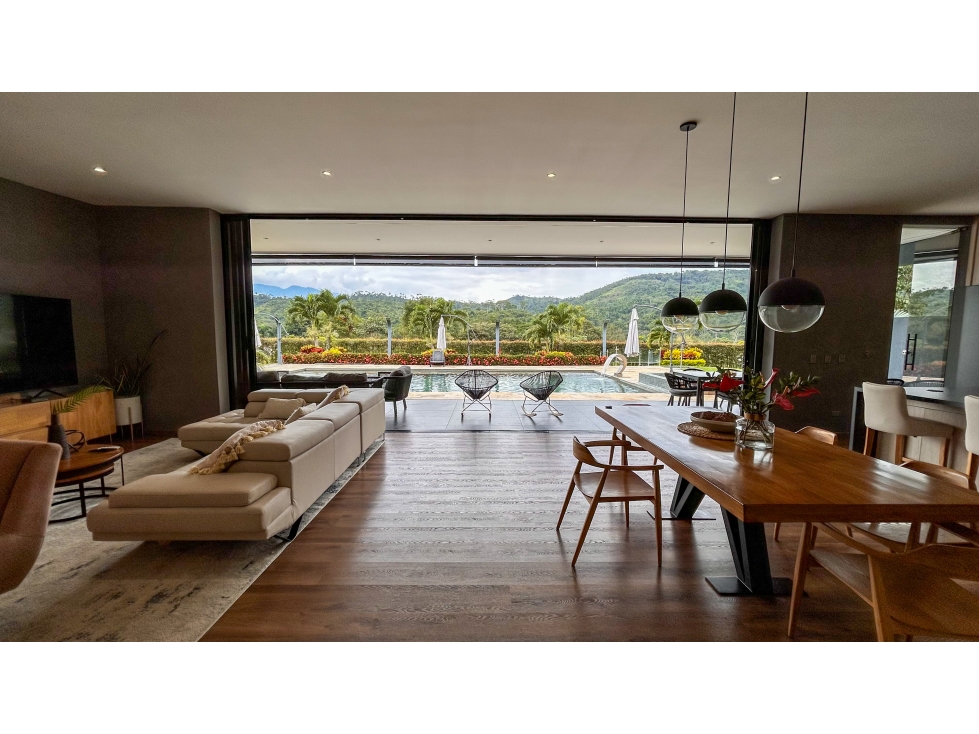 LUJOSA CASA DE CAMPO EN PARCELACION CON PESEBRERAS/ PORCE — foto 6