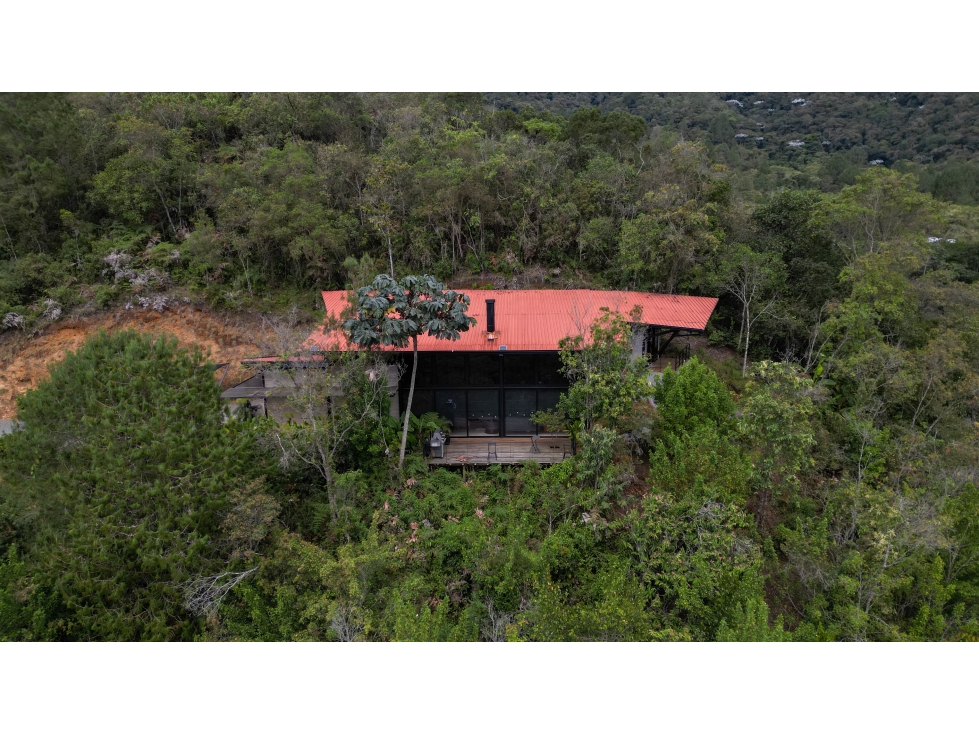 CASA MODERNA PRINCIPAL CON CASA AUXILIAR EN PARCELACION EN LA CEJA — foto 4