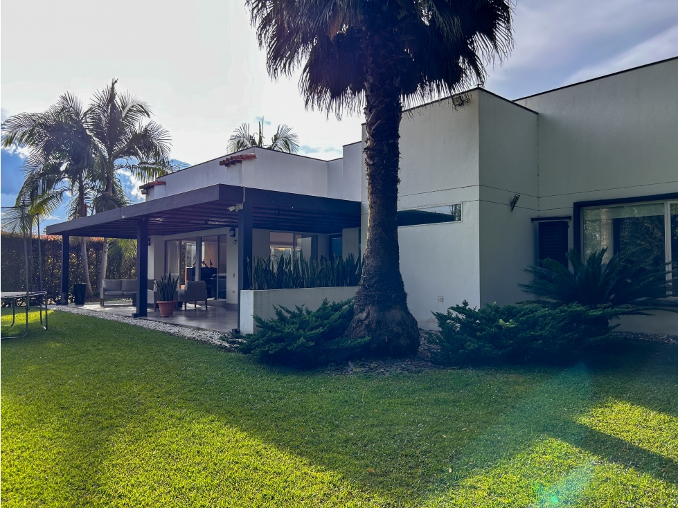 CASA DE UN SOLO NIVEL EN LA MILLA DE ORO DE LLANOGRANDE — foto 2