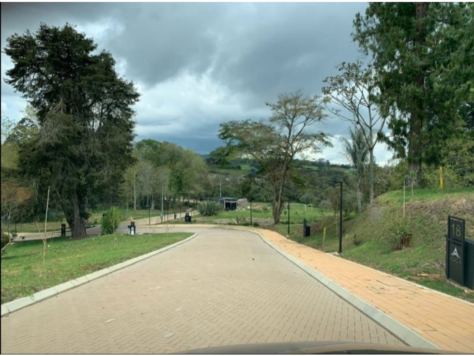LOTE TOTALMENTE PLANO EN PARCELACION EN SAN PEDRO DE LOS MILAGROS — foto 2