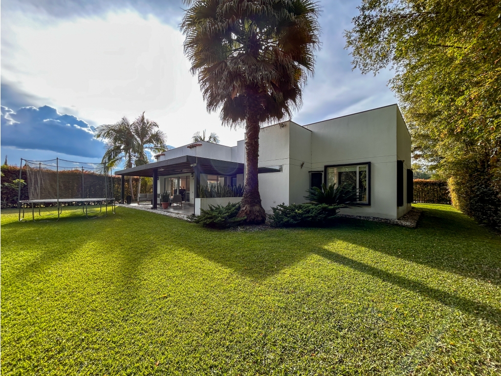 CASA DE UN SOLO NIVEL EN LA MILLA DE ORO DE LLANOGRANDE — foto 5