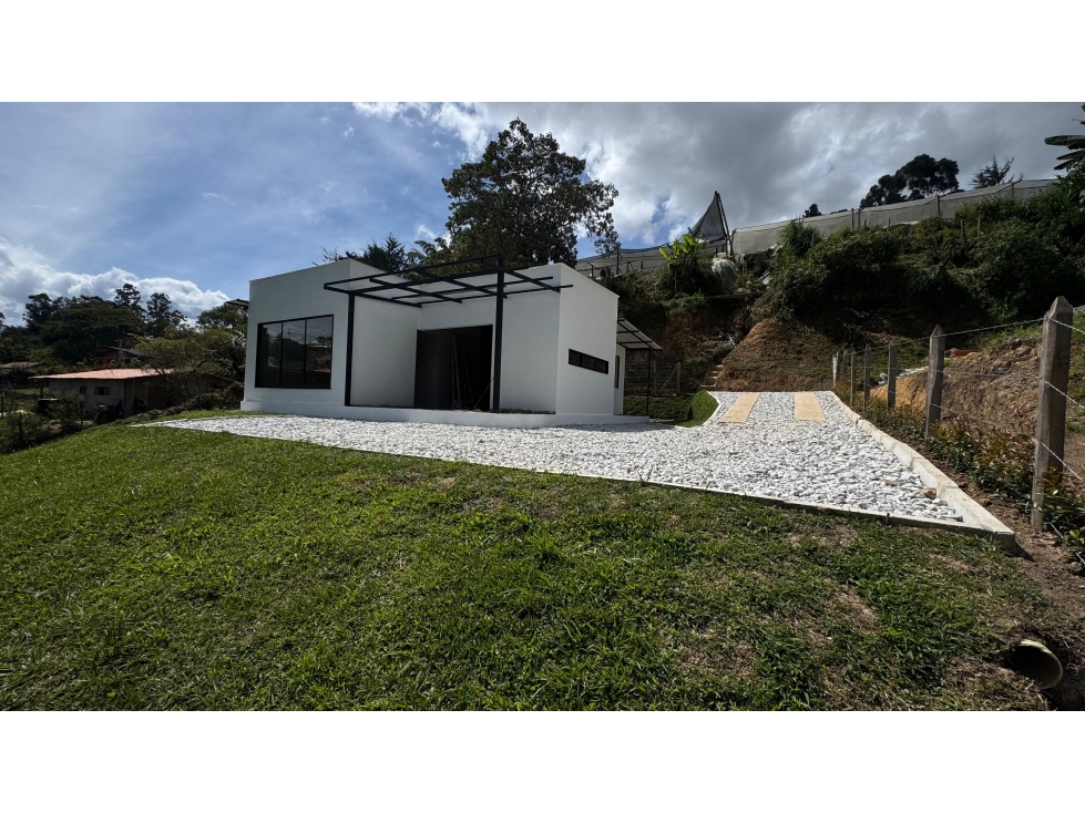 SE VENDE CASA EN SANTUARIO A 6 MIN DE LA AUTOPISTA MED - BOG - 2