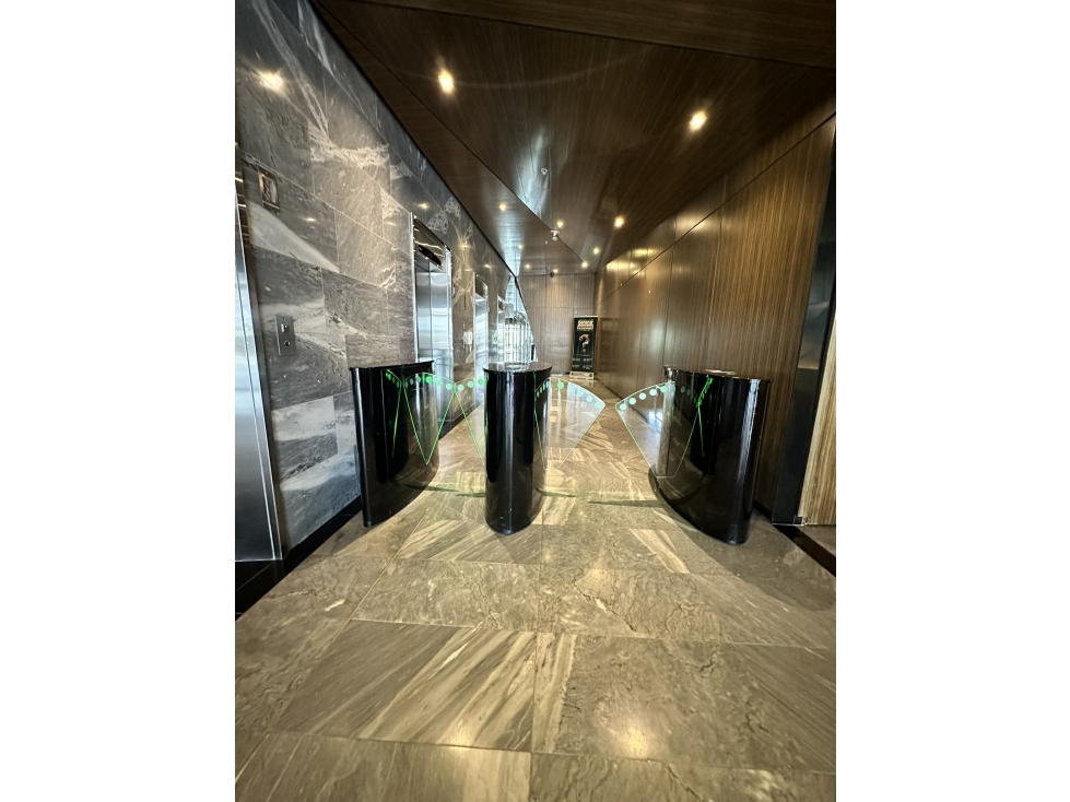 Venta de Oficina SANTA MARIA OFFICE PLEX 71 — foto 3