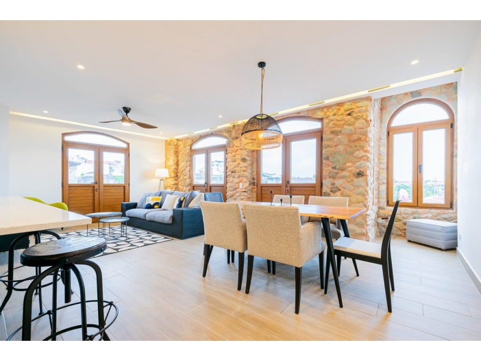 VENTA - APARTAMENTO - CASCO ANTIGUO - PH LA CUADRA
