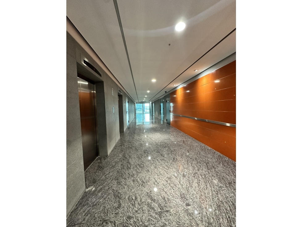 Venta de Oficina SANTA MARIA OFFICE PLEX 71 — foto 2