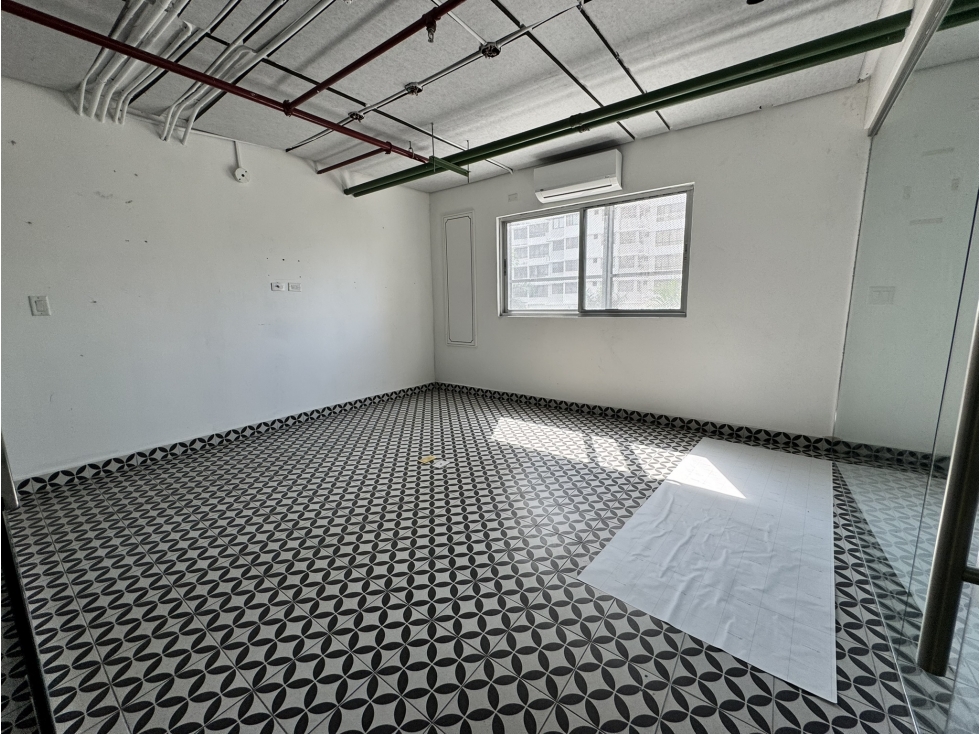 Alquiler de Oficina o Local Comercial en Costa del Este Dream Plaza