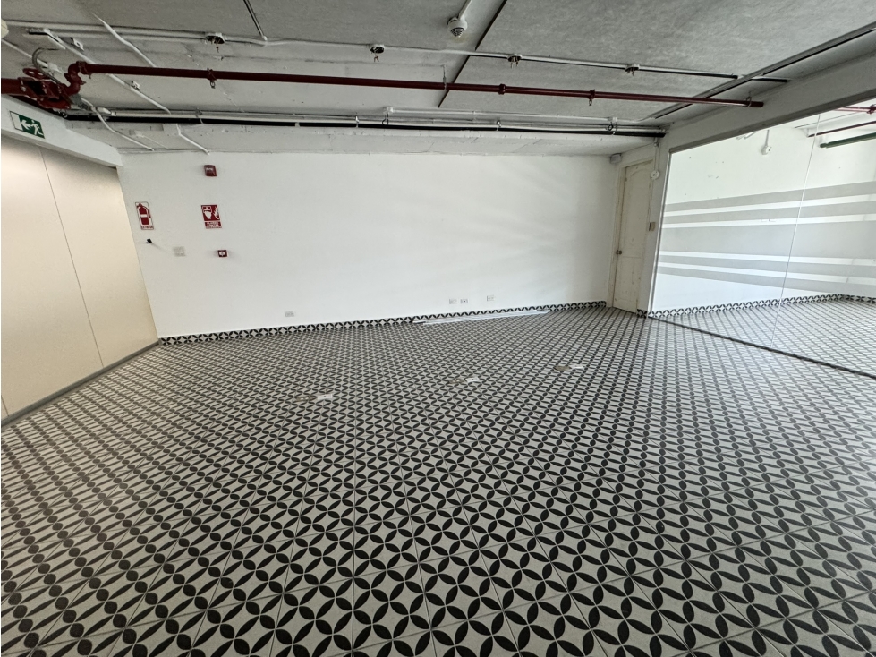 Alquiler de Oficina o Local Comercial en Costa del Este Dream Plaza — foto 3