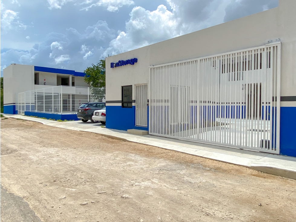 Xcanatun Mini Bodegas Renta A Una Calle De Carretera Merida Progreso - 1
