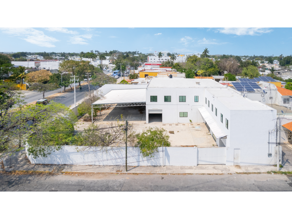 Avenida Itzaes Edificio comercial venta con bodega local y oficina - 1