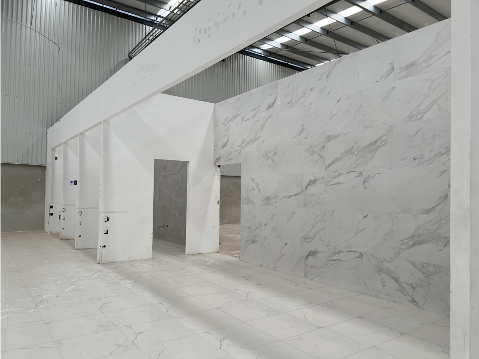 Altabrisa Periferico Norte en Merida Bodega en Renta de 2350M2 - 4