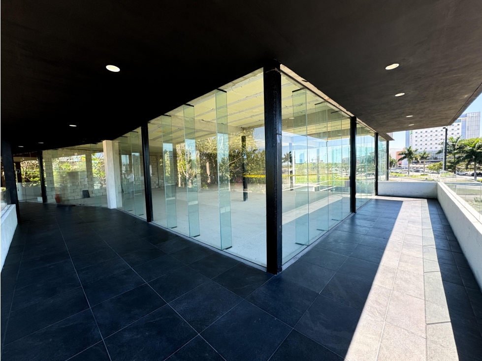 Xcumpich Amplio Local Comercial En Planta Alta Renta Plaza Vector - 6