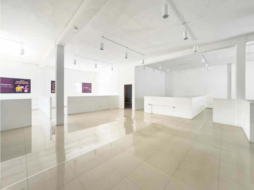 Avenida Itzaes Bodega en Renta con oficinas - 5