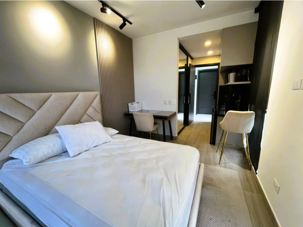 Apartaestudio Amoblado en Arriendo Chico Norte con Parqueadero Doble