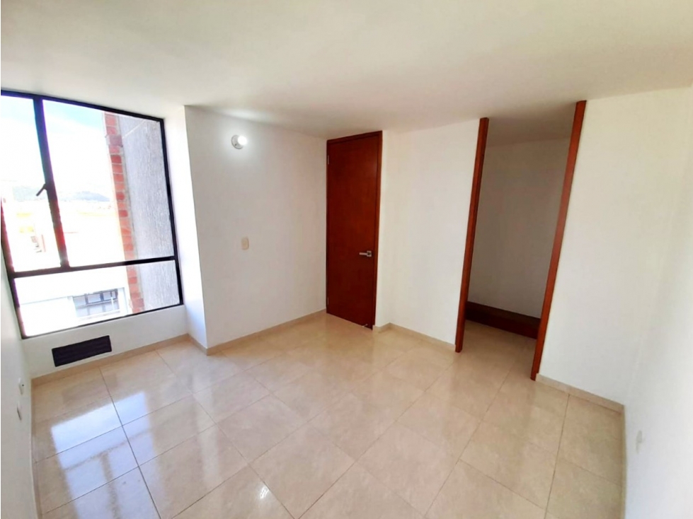 Iluminado Apartamento en Arriendo en Soacha Parque Campestre — foto 6
