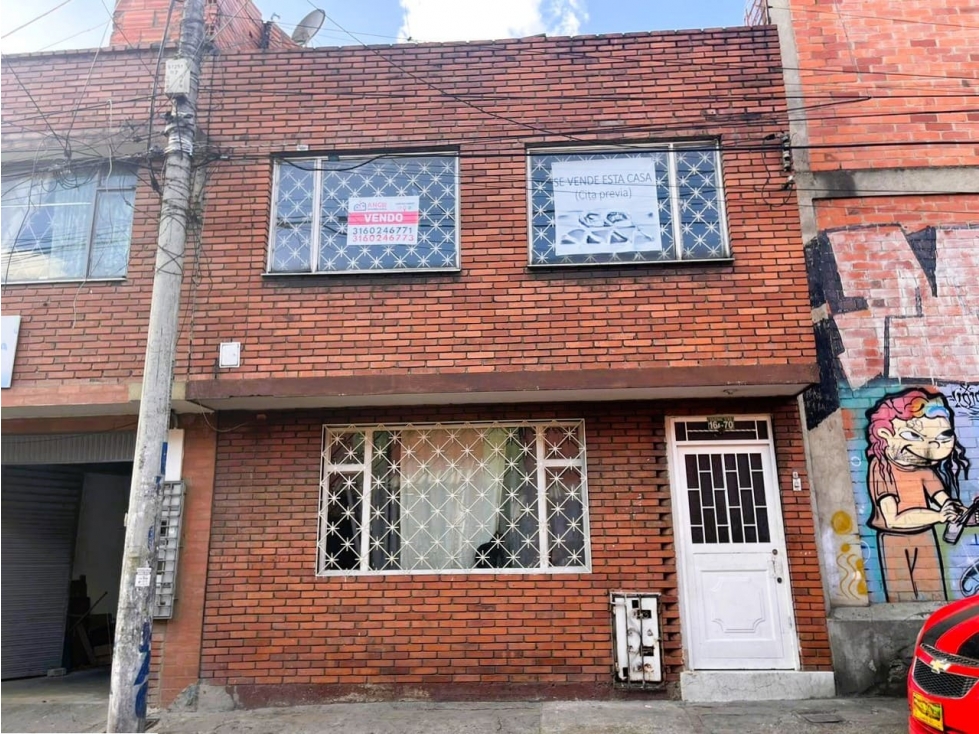 Casa en Venta en el Barrio La Favorita, Centro de Bogotá