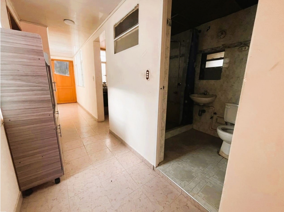 Venta Casa 3 pisos Zona de recuperación Urbana - La Favorita, Bogotá — foto 6