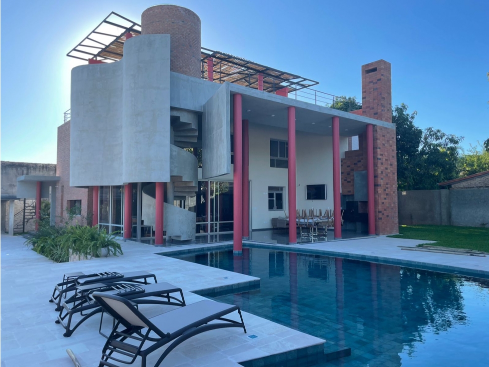 VENDO GRAN RESIDENCIA A ESTRENAR EN EL CENTRO DE SAN BERNARDINO - 1