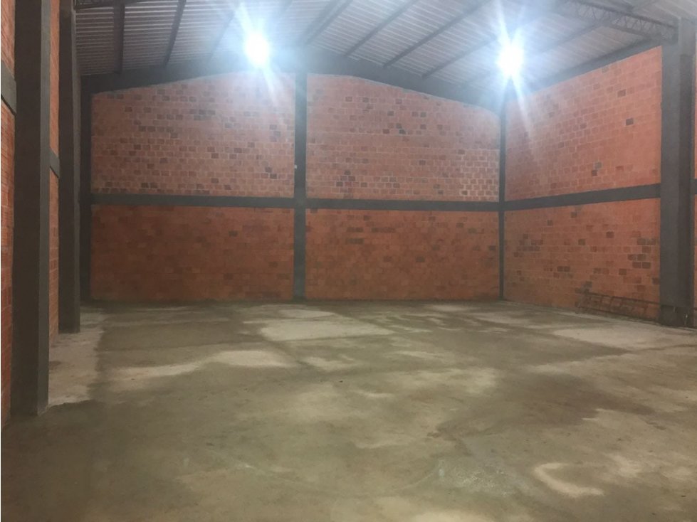 ALQUILO O VENDO DEPOSITO DE 314 M2 EN MRA - 4