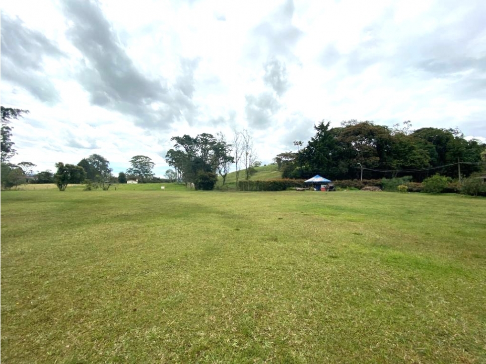 LOTE INDEPENDIENTE EN VENTA EN LLANOGRANDE
