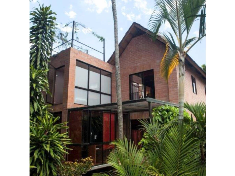 CASA EN VENTA EN ENVIGADO LAS BRUJAS
