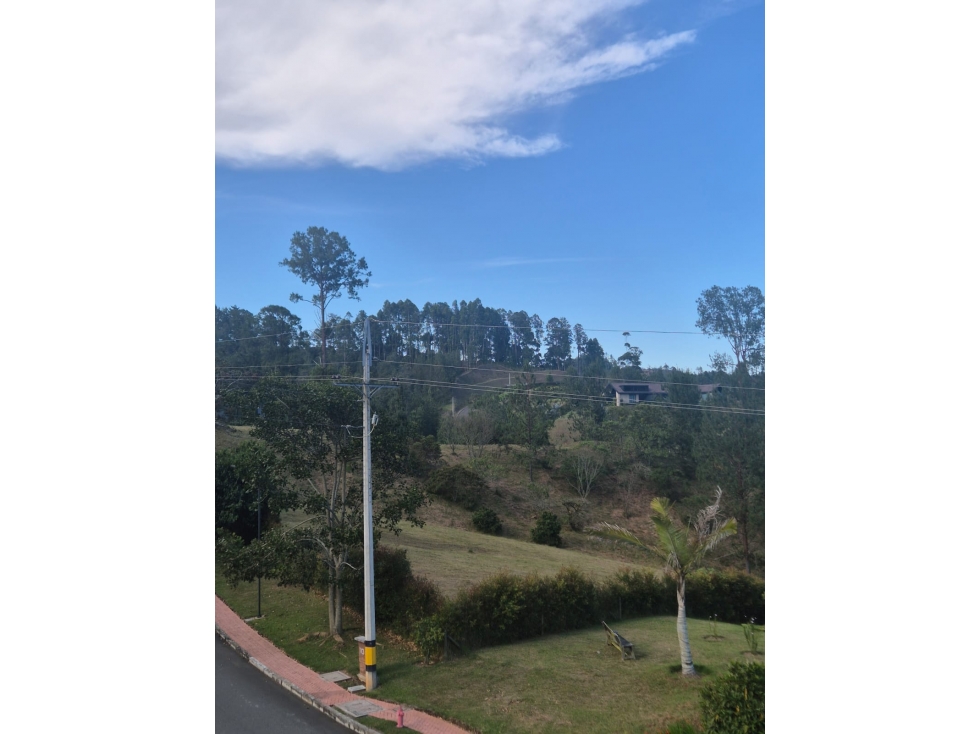 HERMOSO LOTE EN VENTA EN HORIZONTES EN EL RETIRO (VÍA LA CEJA) — foto 3