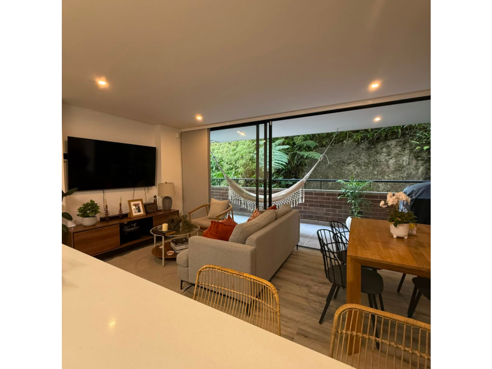 HERMOSO APARTAMENTO EN VENTA EN EL RETIRO — foto 3