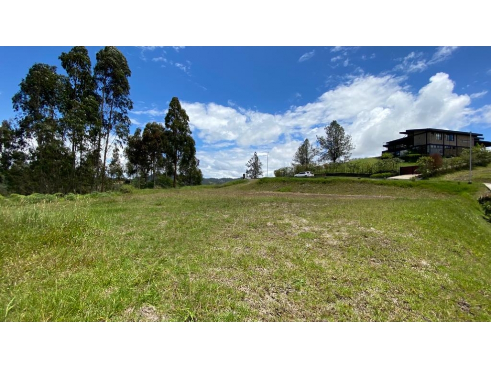 LOTE EN VENTA EN UNIDAD CERRADA - 1