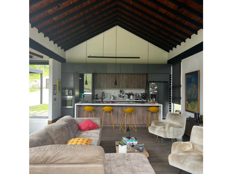 HERMOSA CASA CONTEMPORANEA EN MONTESERENO — foto 4