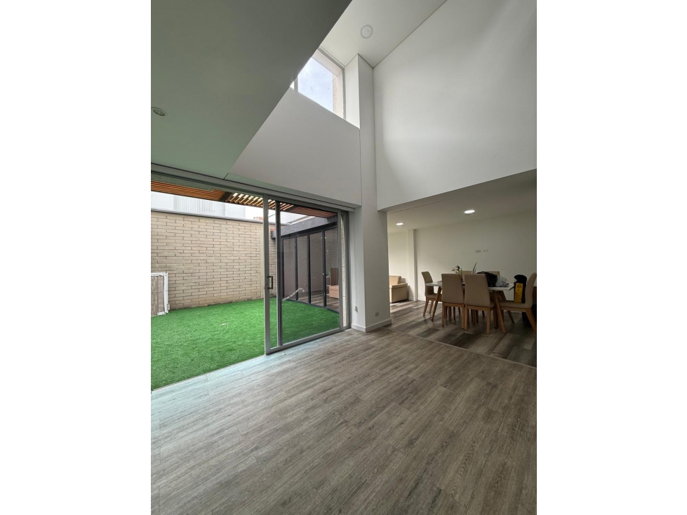 CASA EN VENTA O RENTA EN UNIDAD CERRADA RIONEGRO, EL PORVENIR — foto 4