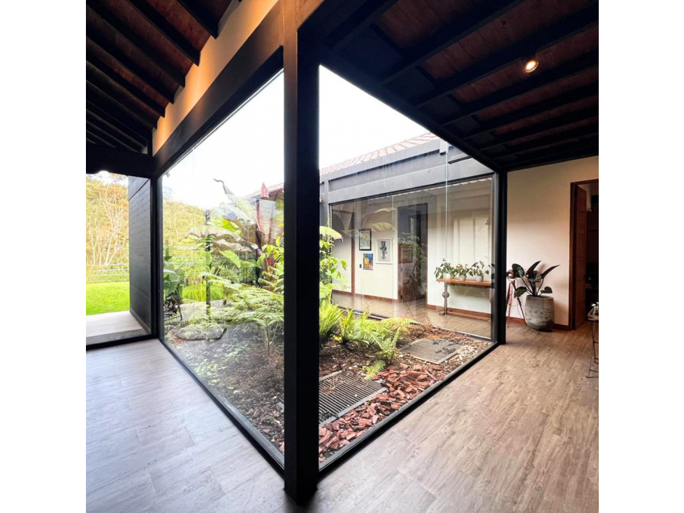 HERMOSA CASA CONTEMPORANEA EN MONTESERENO — foto 2