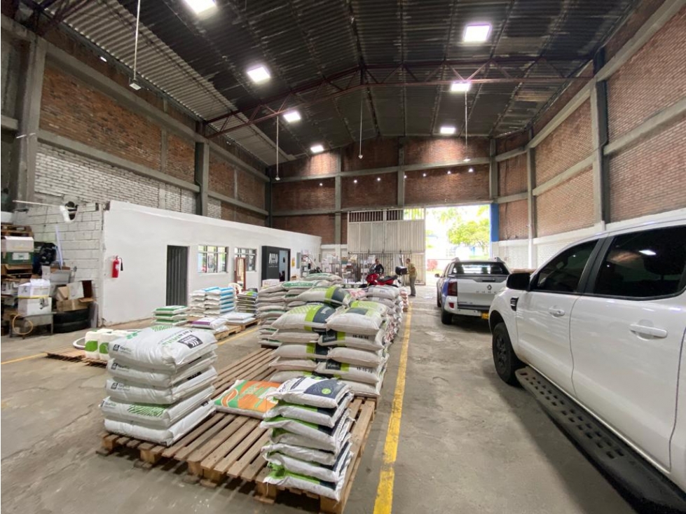 VENTA DE BODEGA EN EL CENTRO DE PEREIRA - 2