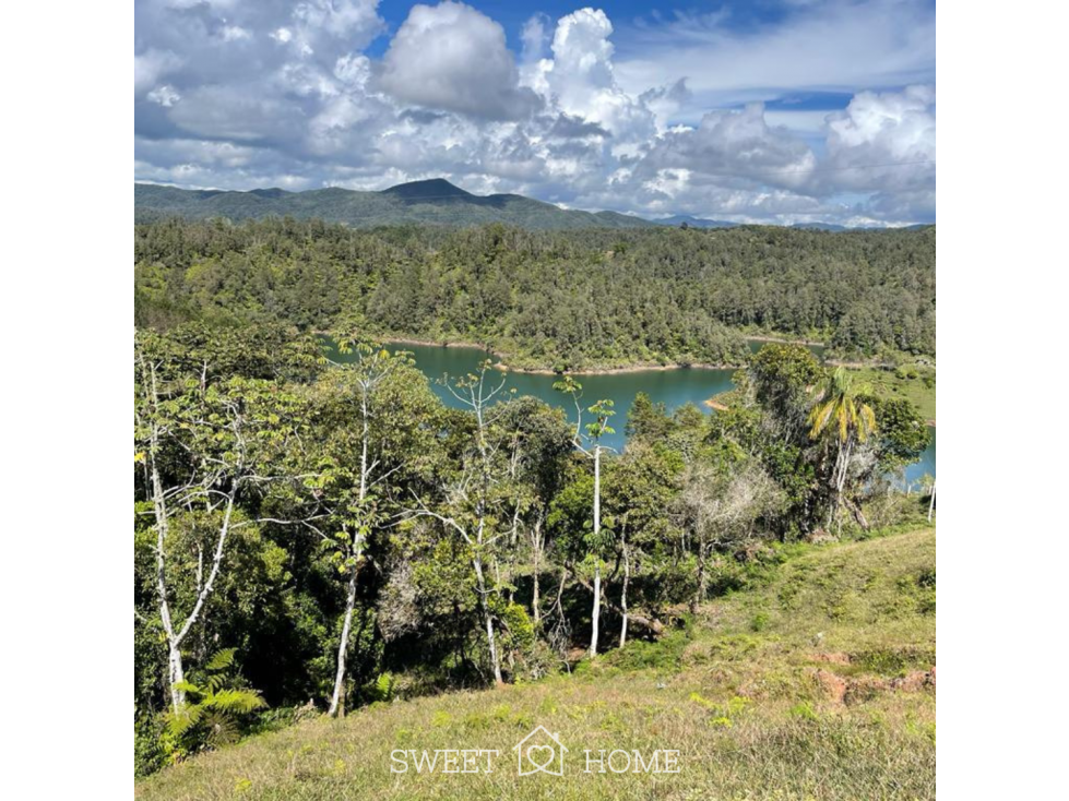 HERMOSO LOTE TURISTICO EN VENTA EN GUATAPÉ — foto 5