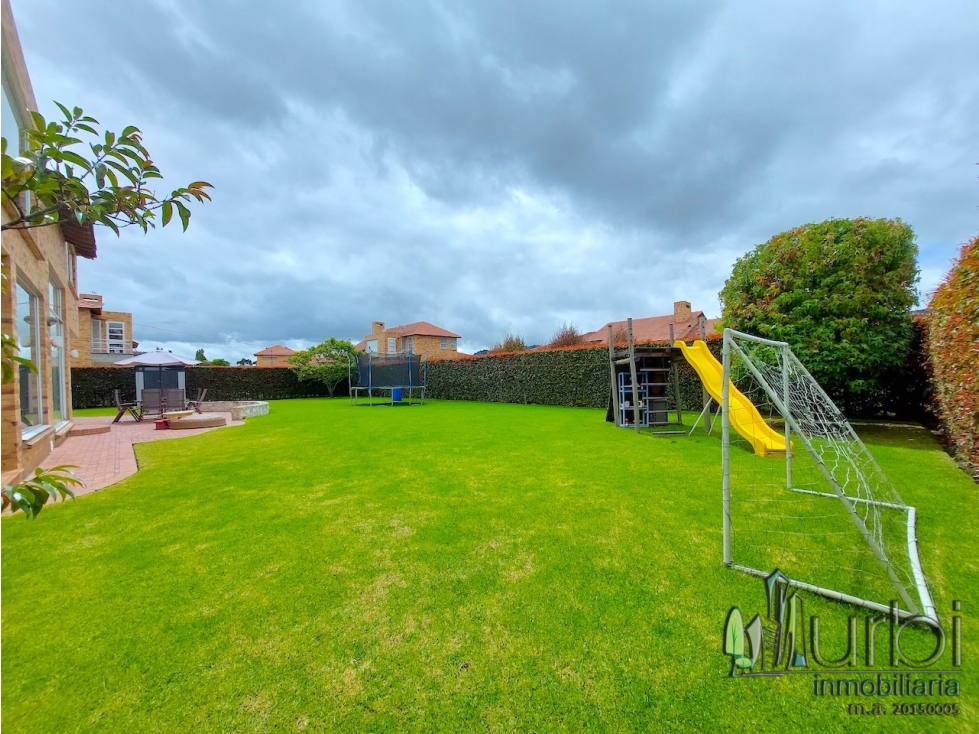 Casa en Venta en Conjunto Cerrado en Caminos de Chunugua — foto 3